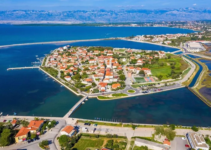 Apartamento With Parking Space Nin, Zadar - 19555